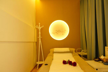 北京东城日式指压的寂静美学：在按压中听见雪落的声音